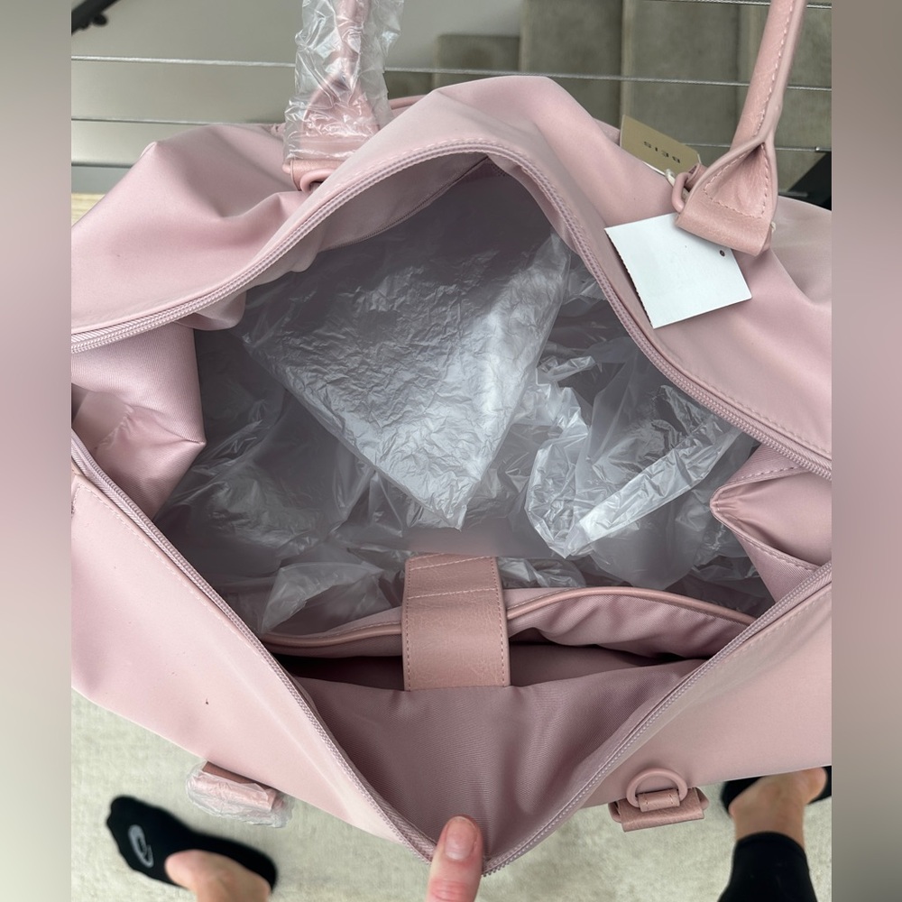 BEIS Commuter Duffle Bag Atlas Pink Travel Weekender Gym Carry On | NWT - Picture 6 of 14